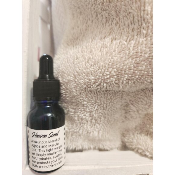 Handmade Jojoba & Marula Face Oil: Natural Canadian Skincare - Picture 4 of 10